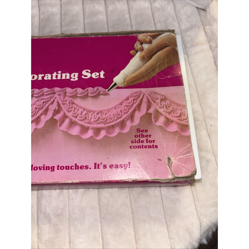 Vintage 1974 Wilton Sugar Plum Cake Decorating Kit Set with Box & Many Extras" - Picture 9 of 9